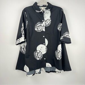 Truth and Style Blouse Womens Shirt Size S Tunic Black White
